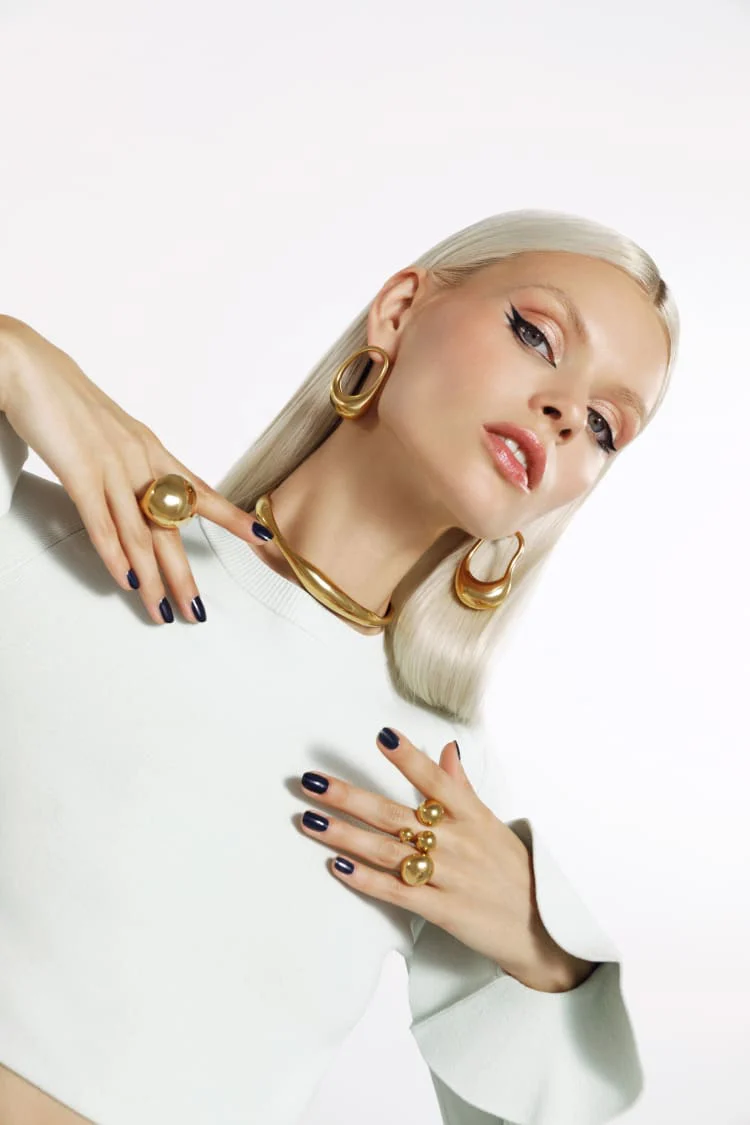 Gold Ring with Three Balls - Image 5