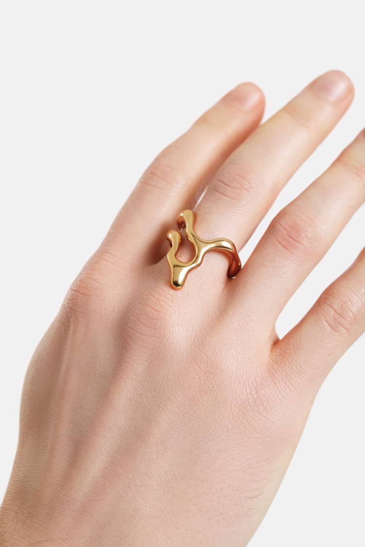 asymmetrical gold ring - Image 2