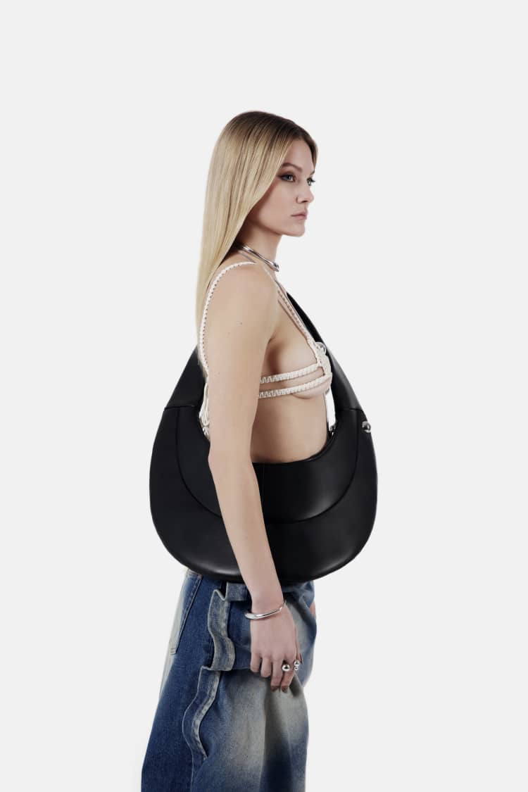 BE.U bag | black crossbody bag - Image 3