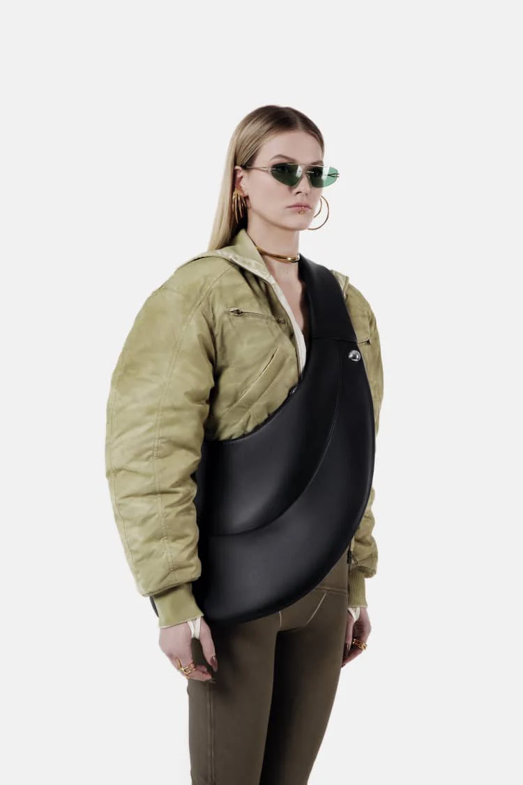 BE.U bag | large black crossbody bag - Image 7