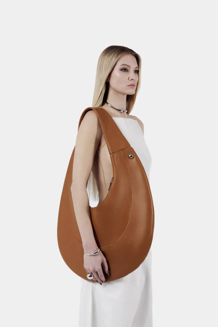 BE.U bag | large brown crossbody bag - Image 3