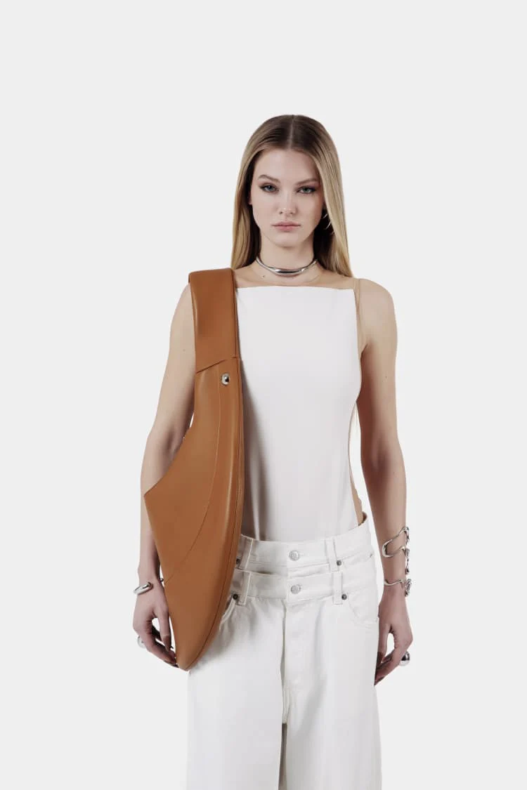 BE.U bag | large brown crossbody bag - Image 5