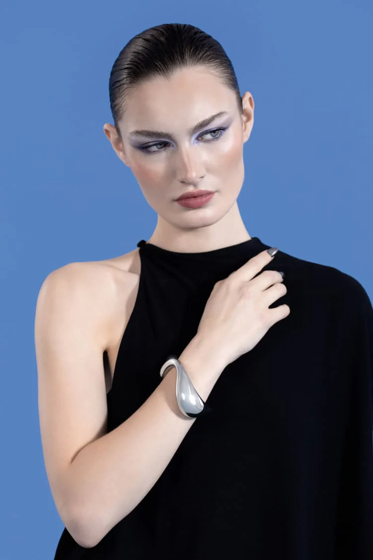 Bold Fluid Bracelet in Silver - Image 4