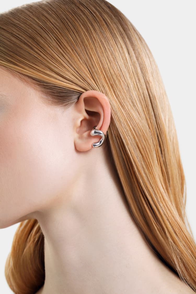 c-shaped organic earcuff in silver - Image 2