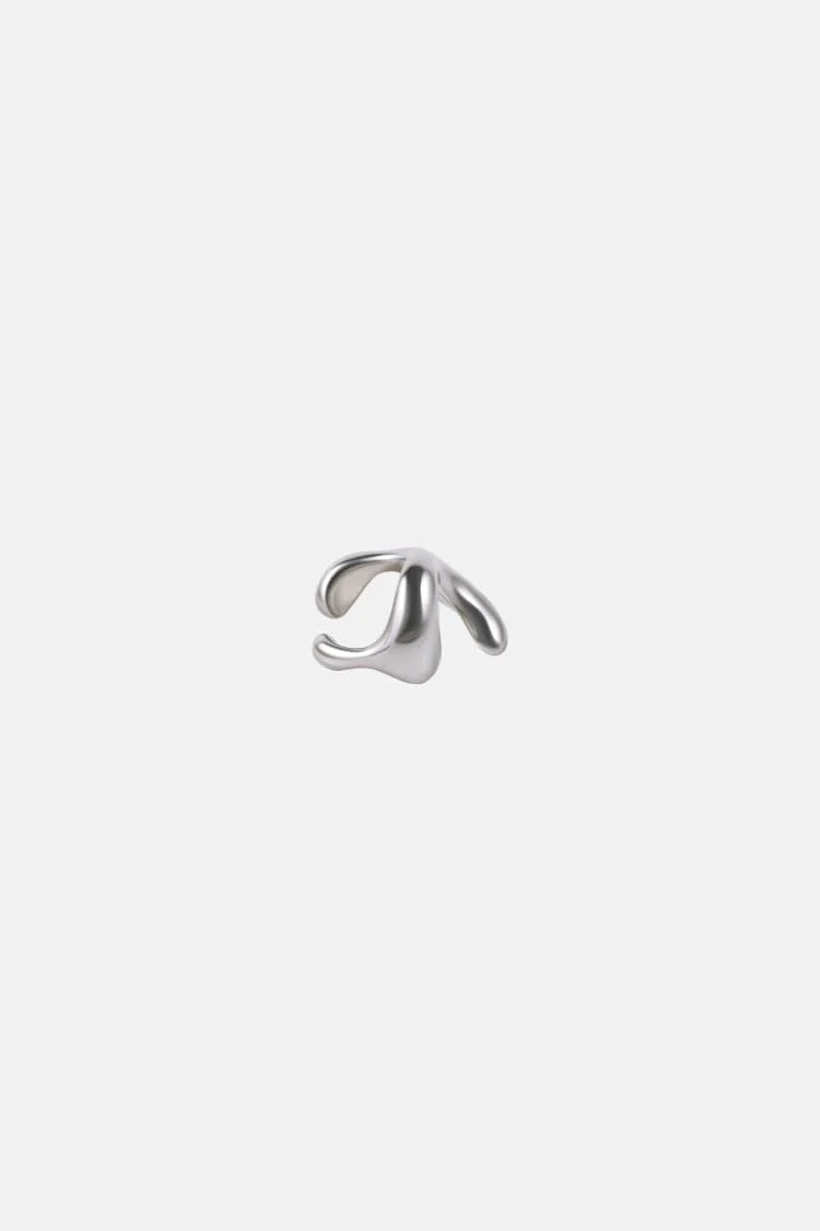 c-shaped organic earcuff in silver - Image 3