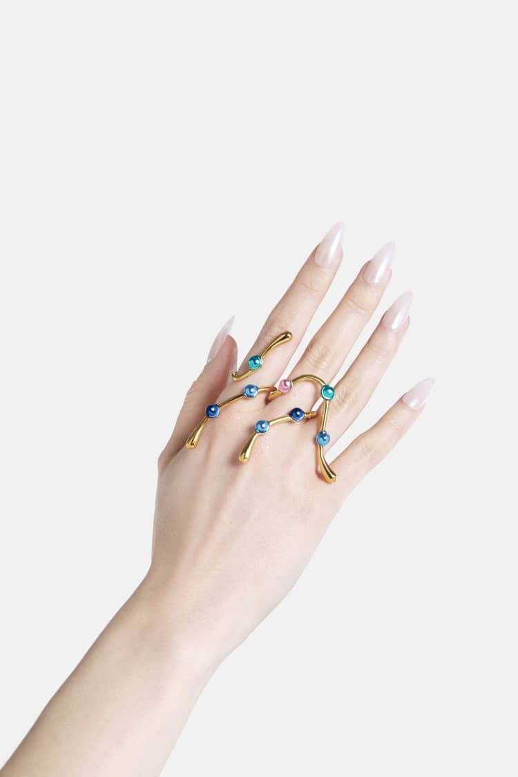 Casa Batlló asymmetric ring in gold - Image 3