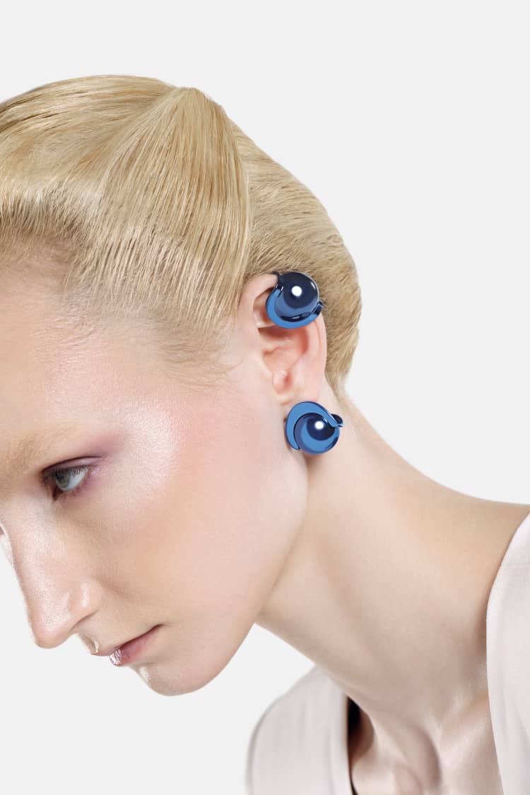 Casa Batlló ball earcuff in blue - Image 4