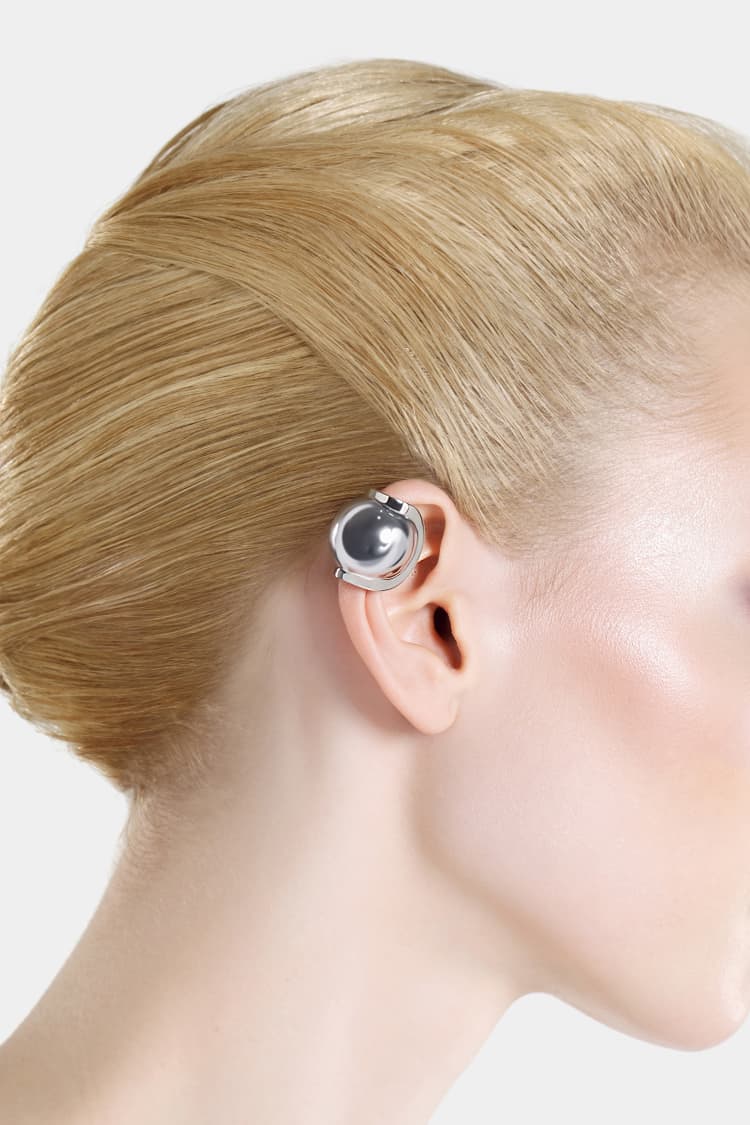 Casa Batlló ball earcuff in silver