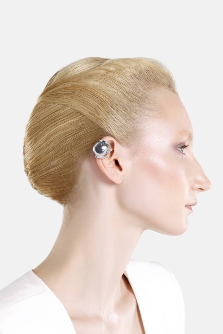 Casa Batlló ball earcuff in silver - Image 2