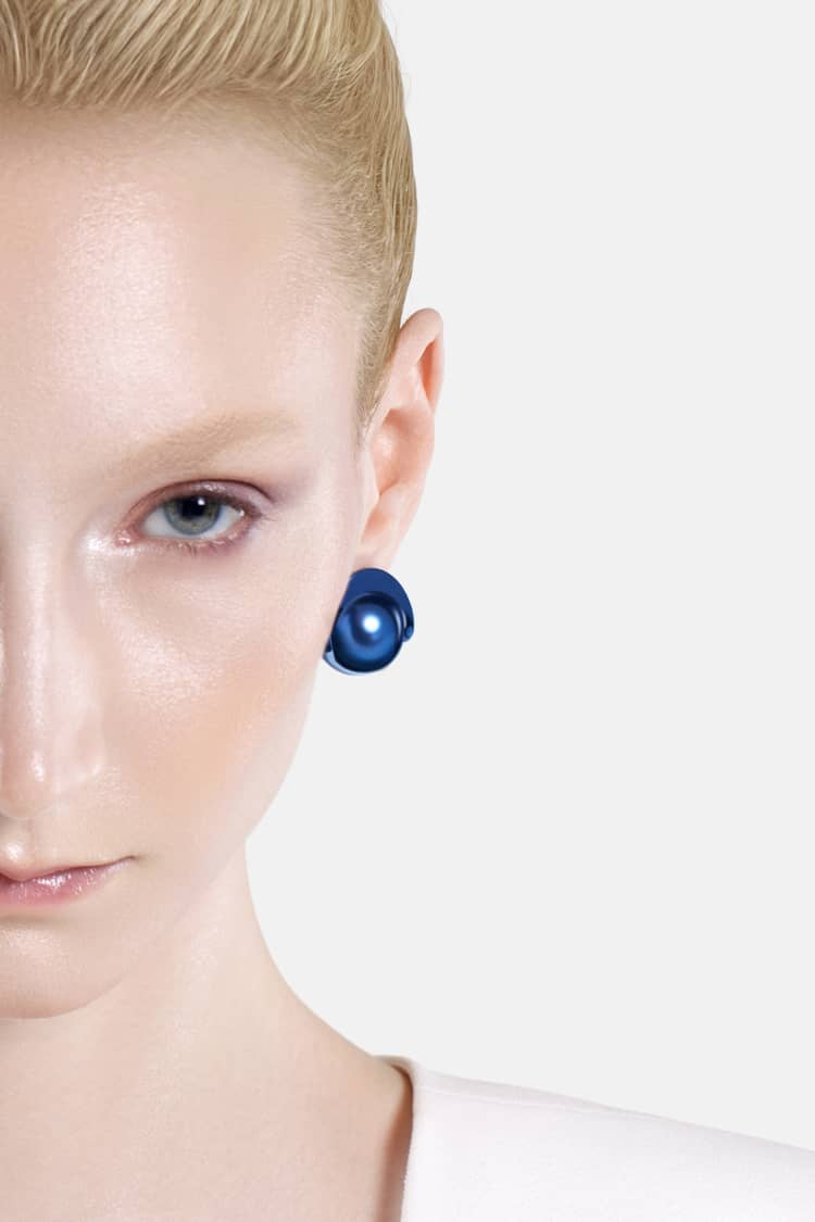 Casa Batlló ball earrings in blue
