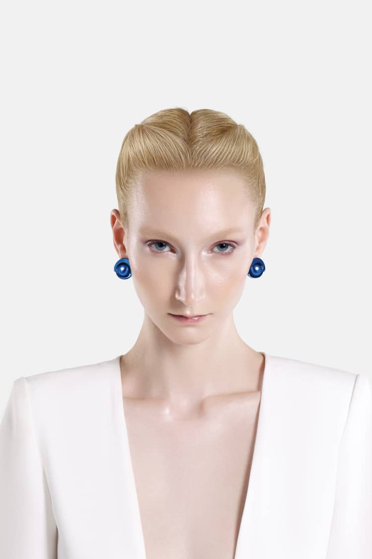 Casa Batlló ball earrings in blue - Image 2