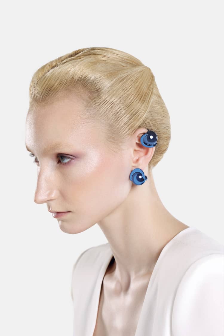 Casa Batlló ball earrings in blue - Image 3