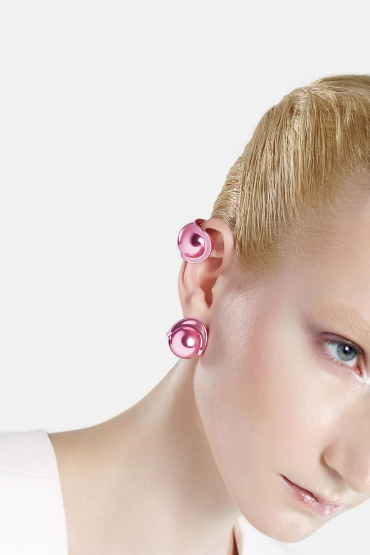 Casa Batlló ball earrings in rose - Image 5