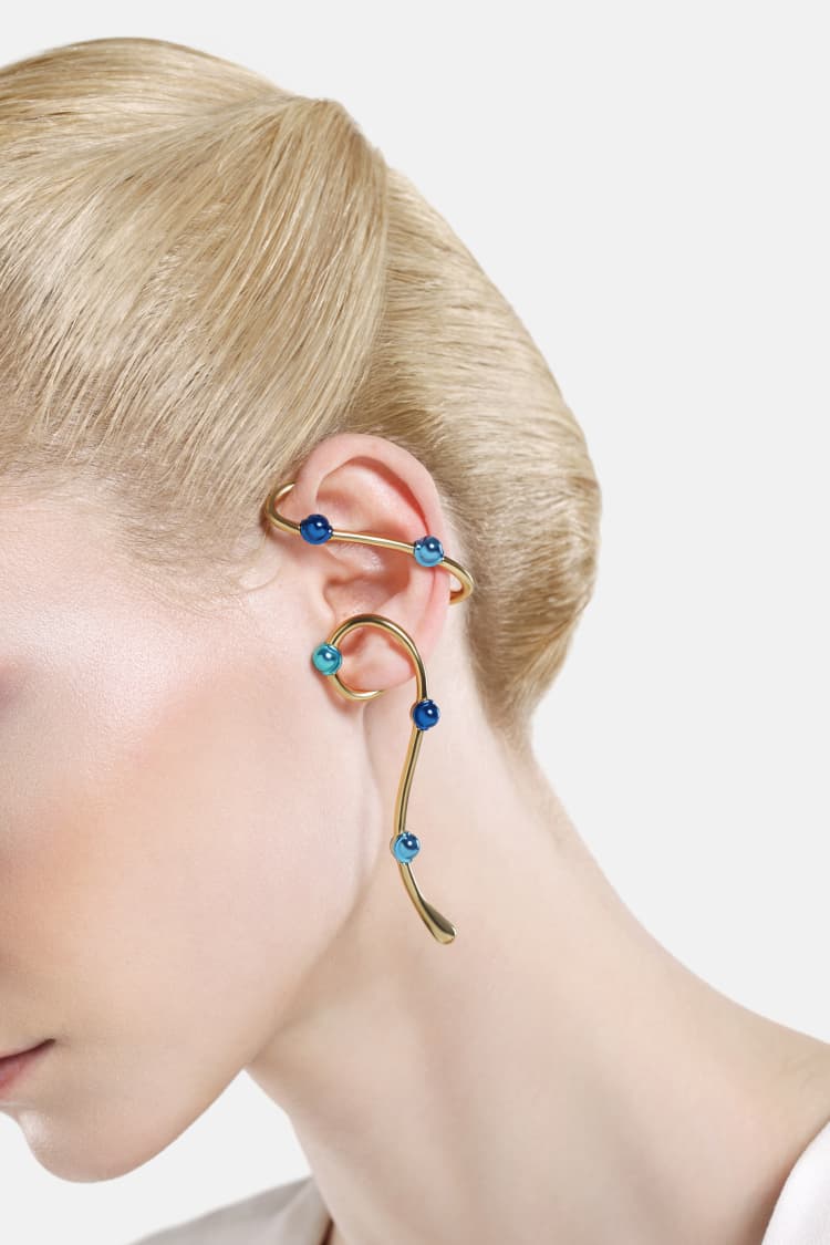 Casa Batlló dangle earcuff in gold - Image 2