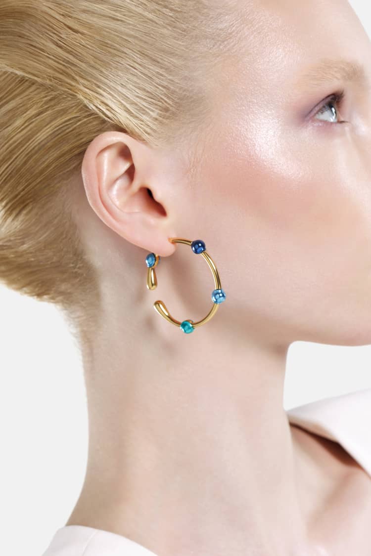 Casa Batlló hoop earrings in gold - Image 2