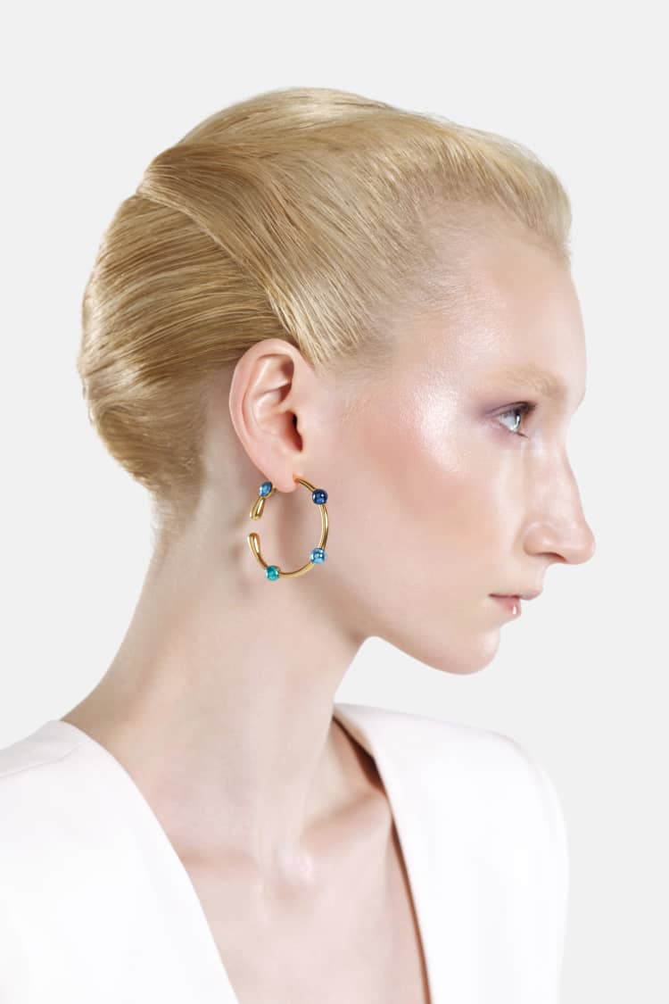 Casa Batlló hoop earrings in gold - Image 3