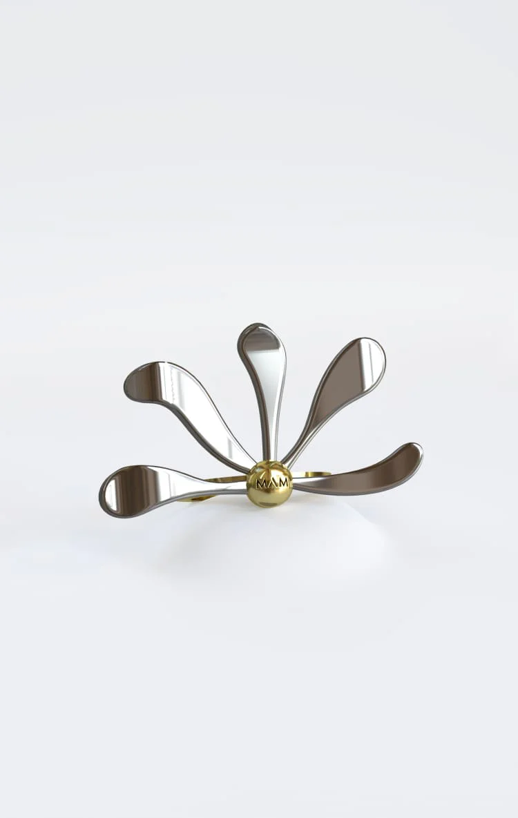 Gold Floral Ring with Daisy Petals - Image 6