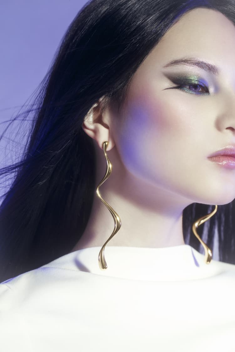 Gold Dangle Liquid Earring - Image 3