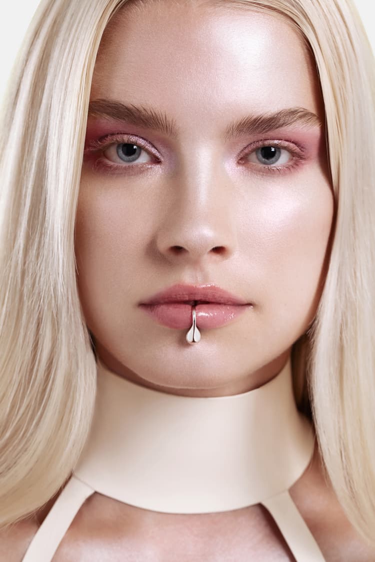 Drop Fake Lip Cuff - silver - Image 2