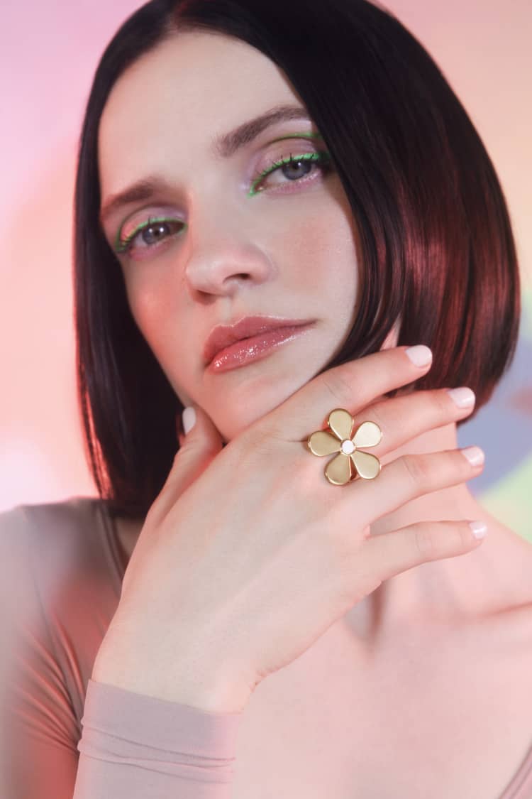 Gold Flower Ring - Image 2