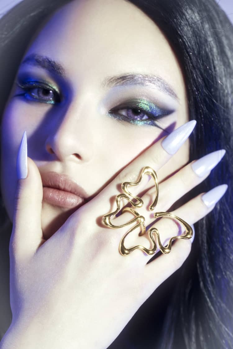 Large Gold Butterfly Ring - Image 4