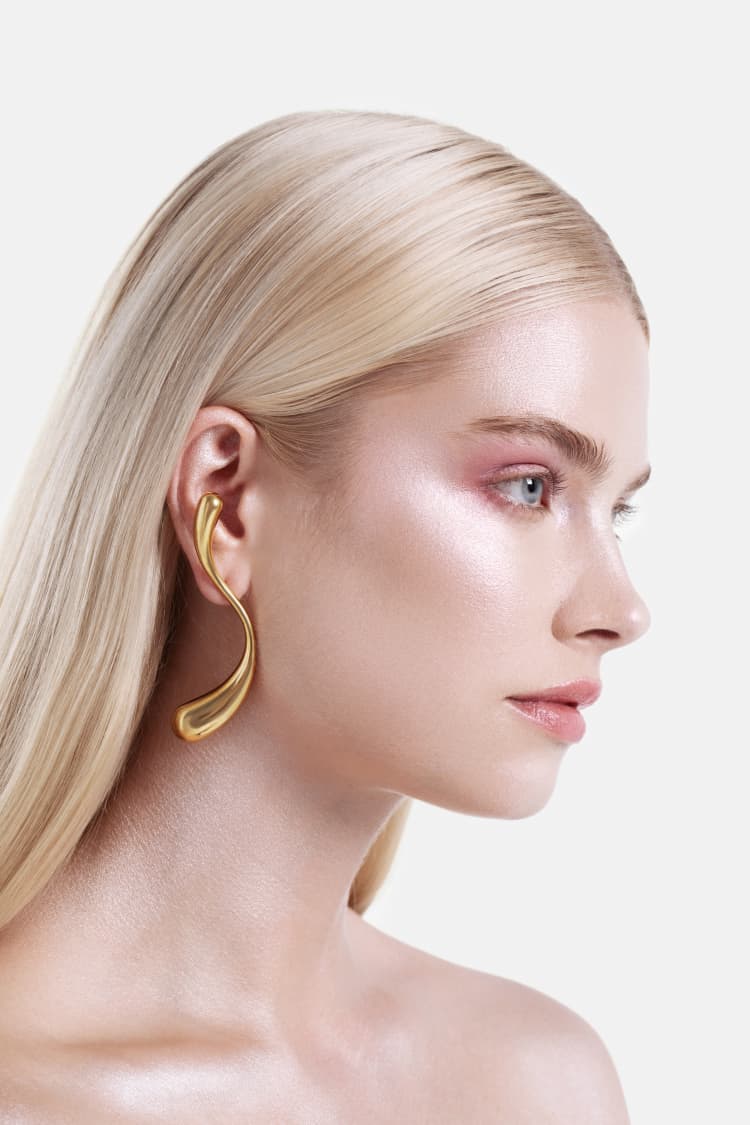 Large S-Shaped Drop Earrings - gold - Image 3