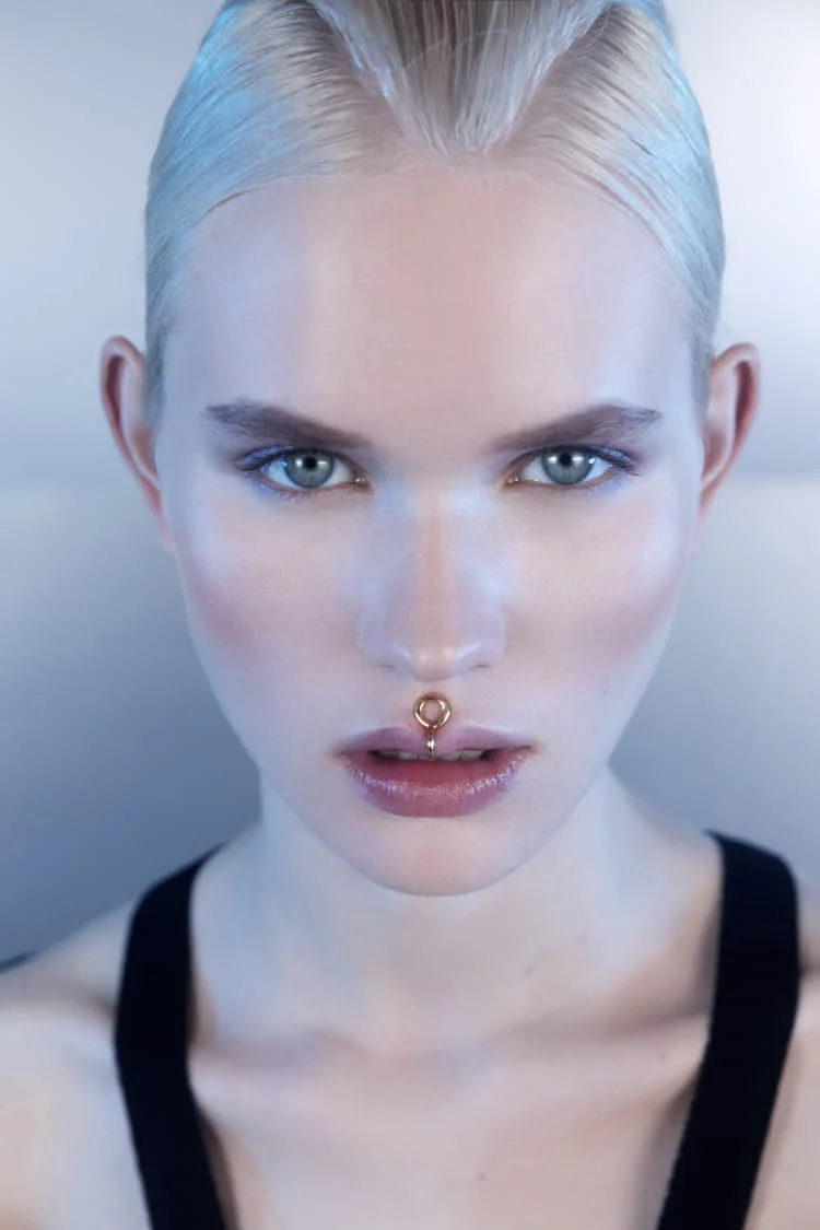 Gold Lip Cuff - Image 3