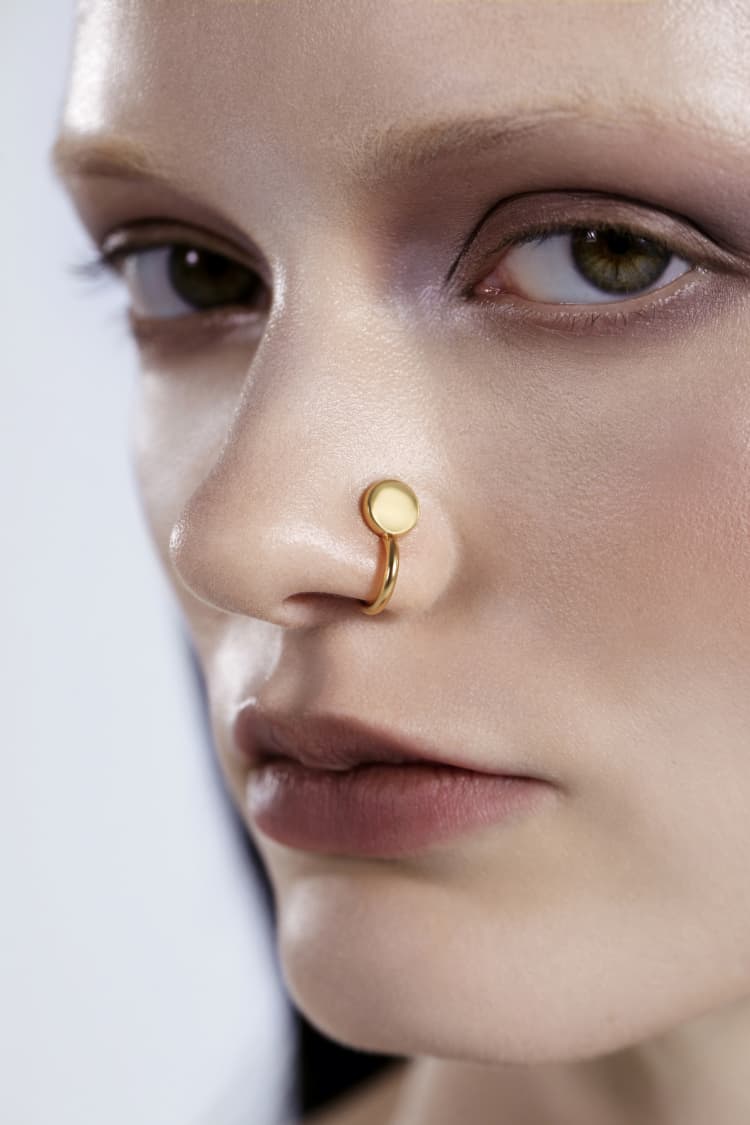 Gold Lip Cuff Jewelry - Image 2