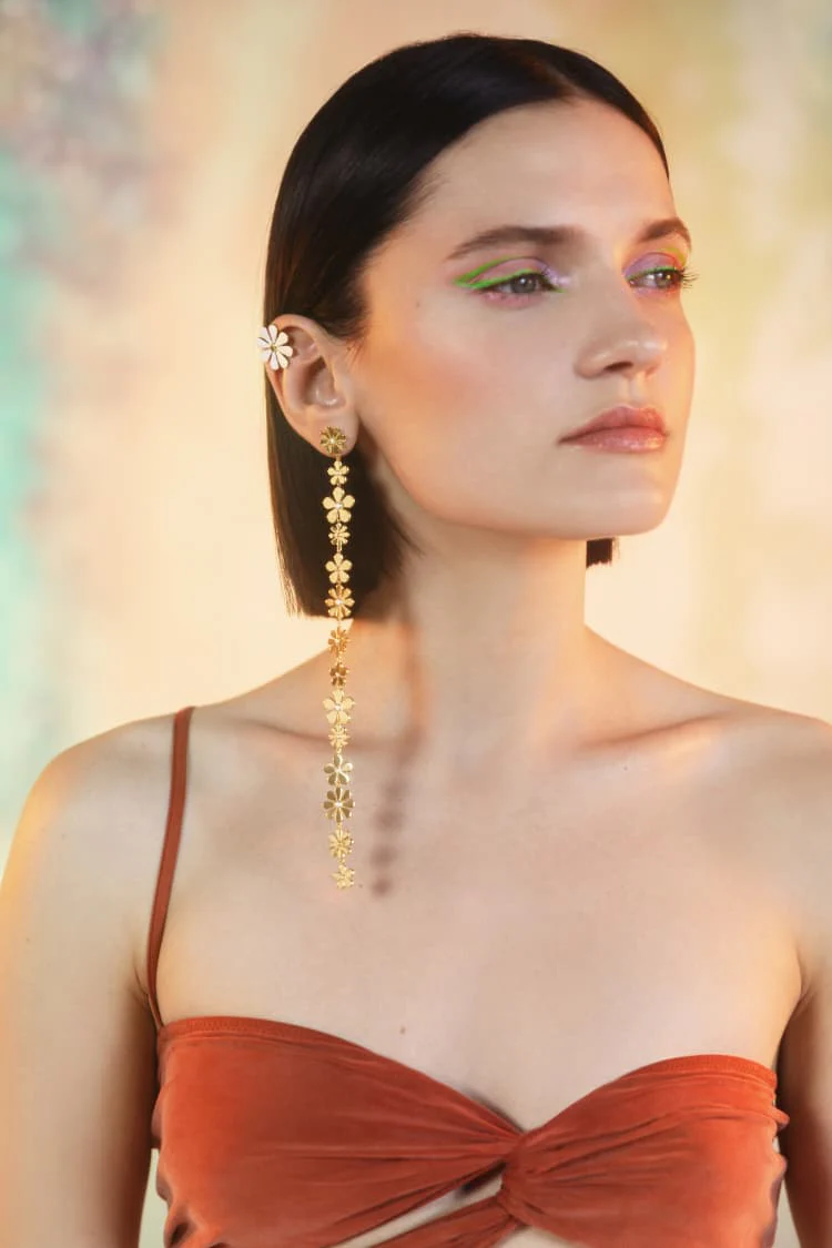Gold and White Long Daisy Earring - Image 4