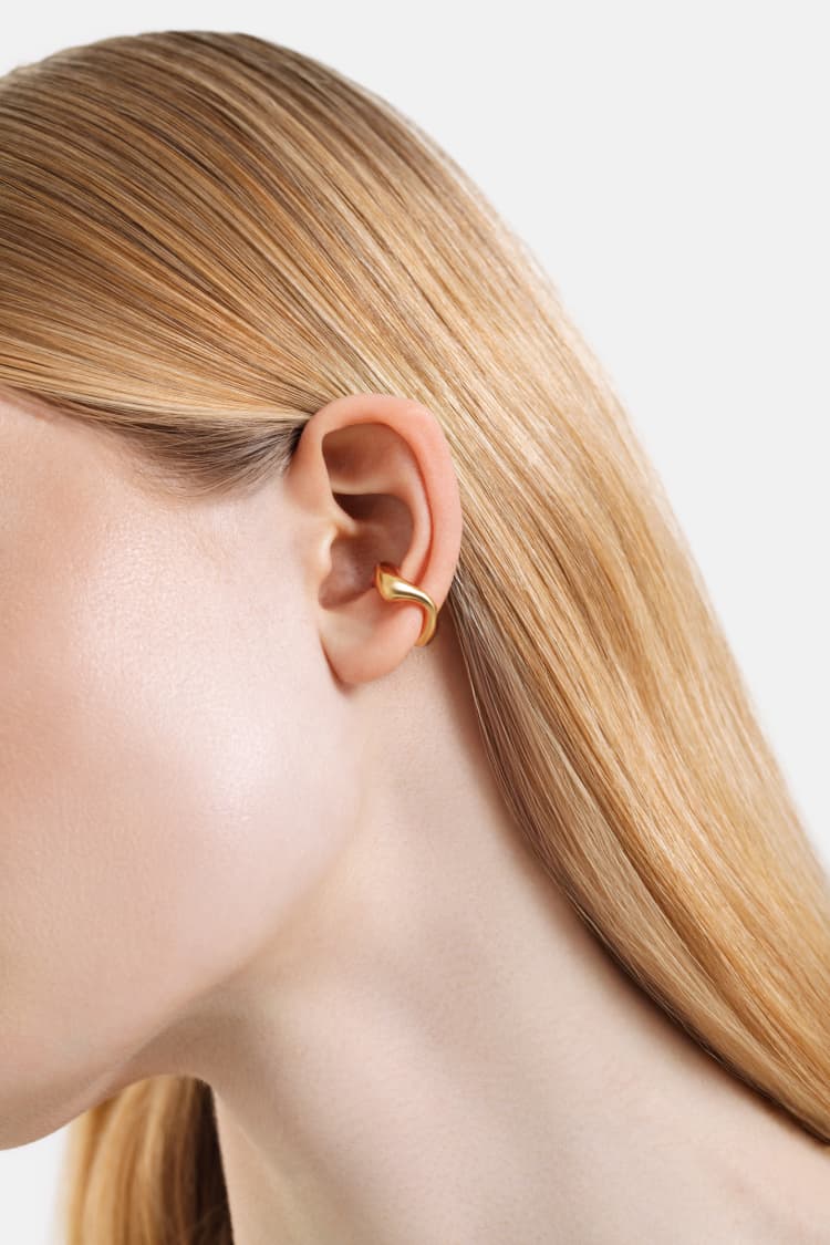 organic hoodie earcuff in gold - Image 2