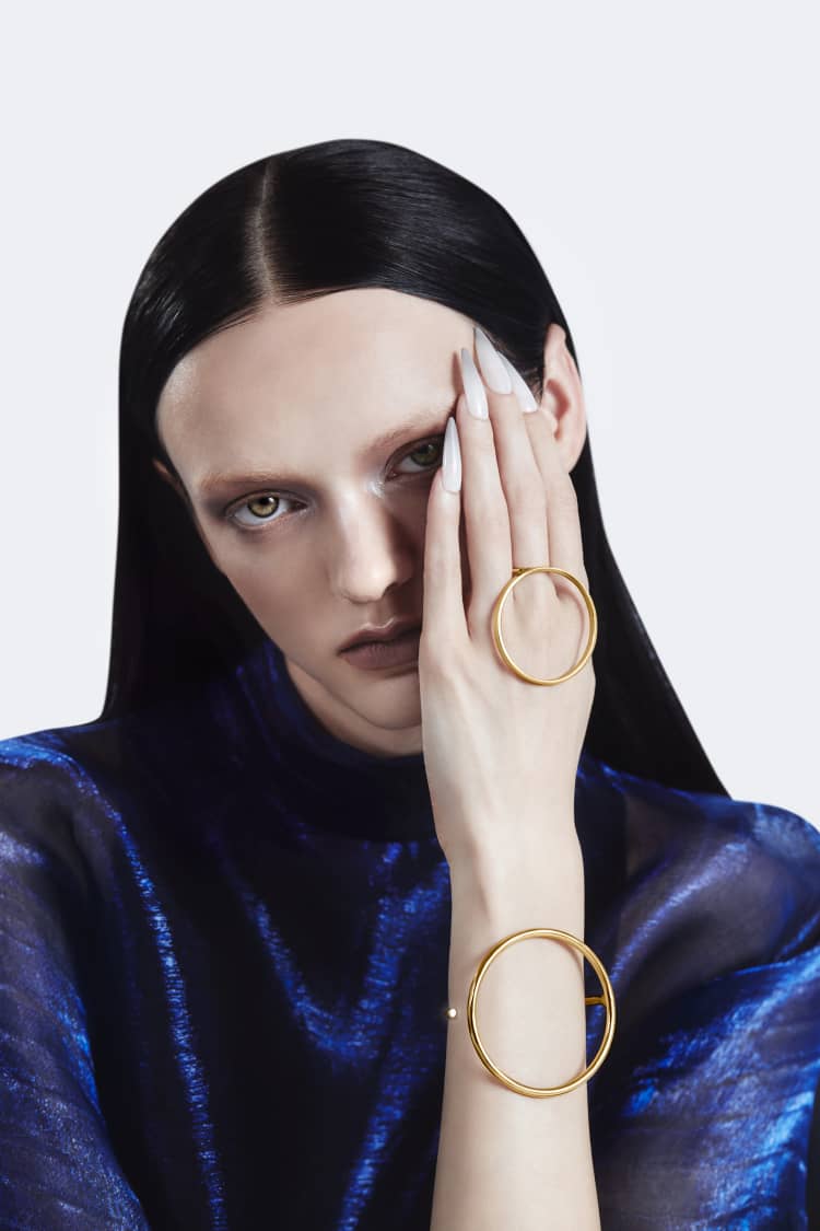 Gold Large Circle Ring - Image 3