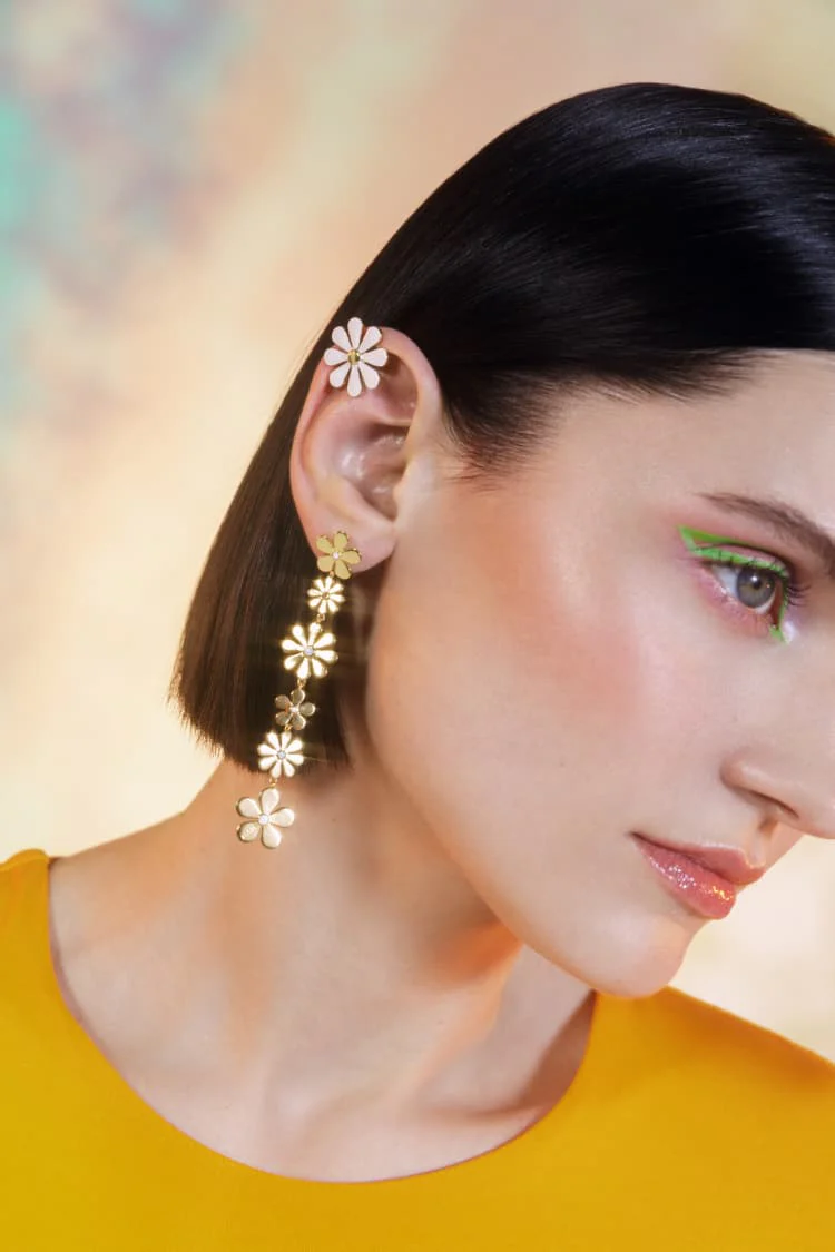 Gold and White Short Daisy Earring - Image 6